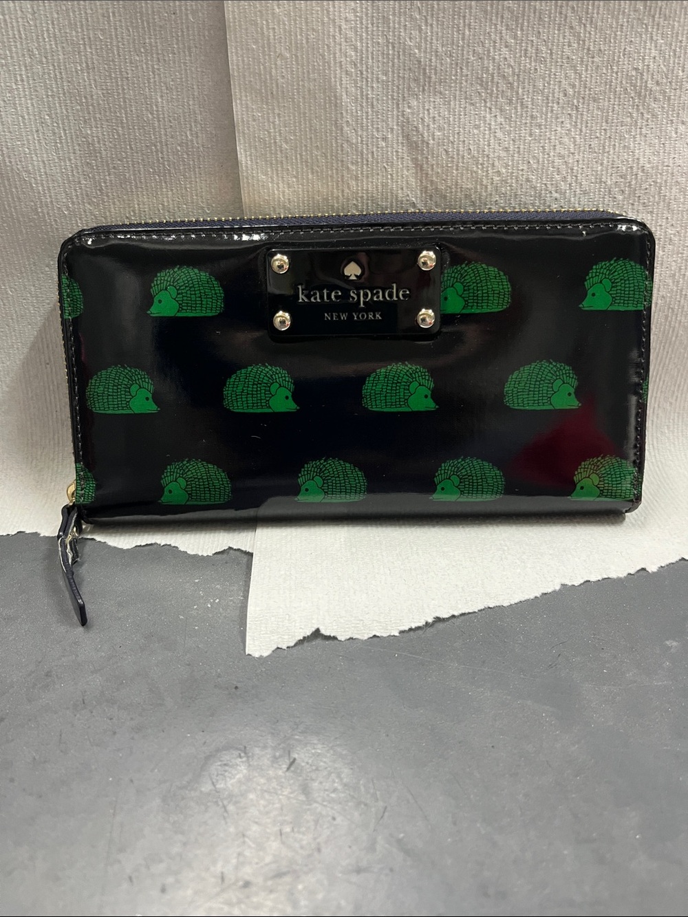EUC Kate Spade Black Patent Wallet with Green Hedgehog Print storybook lining
